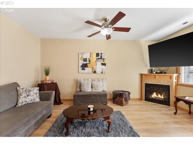 810 E 9th St unit E20, Newberg, OR 97132 - photo 4