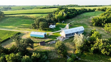 8991 Mckenzie Ln, Hollandale, WI 53544 - photo 3