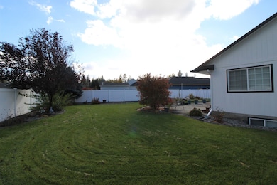 3922 E Siskin Ln, Mead, WA 99021 - photo 5
