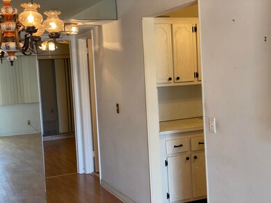 219 Windsor J unit 219, West Palm Beach, FL 33417 - photo 7