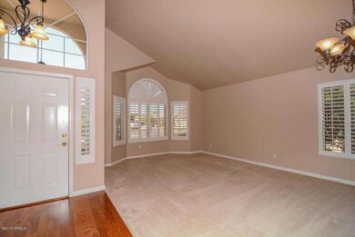 Wescott - Foyer-Living Room
