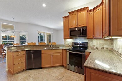 8106 Saint Albans Dr, Orlando, FL 32835 - photo 7