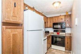 3 Karen Cir unit 22, Billerica, MA 01821 - photo 4