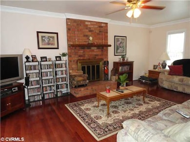 Den/Family/Great Room - Larger Great Room-Sliding 