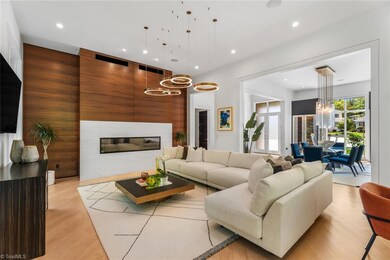 2108 Berkshire Ln, Greensboro, NC 27408 - photo 4