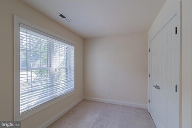 518 Whetstone Glen St, Gaithersburg, MD 20877 - photo 4