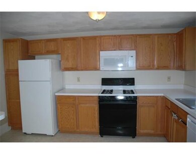10 Carriage Ln unit 10, Shirley, MA 01464 - photo 2