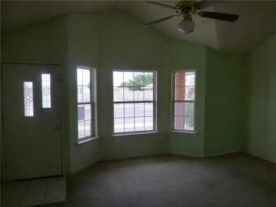 14605 Las Aguilas Dr, Horizon City, TX 79928 - photo 4