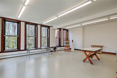 101 Regent Ave unit 5, Providence, RI 02908 - photo 2