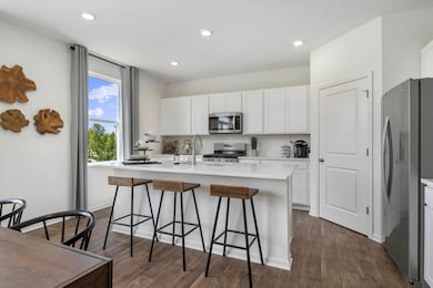 960 Sapphire Ln, Aurora, IL 60506 - photo 7