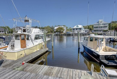 111 Inlet Point Dr Wilmington-large-028-