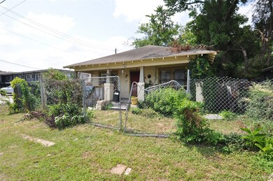 226 Marathon St, Houston, TX 77018 - photo 2