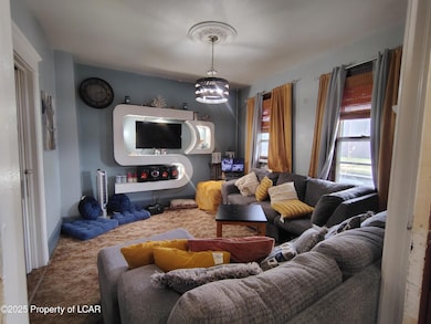 522 N Washington St, Wilkes Barre, PA 18705 - photo 4