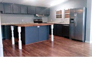 553 NW Battle Hill Ln, Lake City, FL 32055 - photo 2