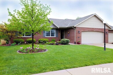 426 Hampton Cove, Peoria, IL 61607 - photo 2