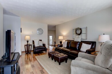 817 Upwoods Dr, Columbus, OH 43228 - photo 5