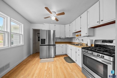 3313 E 18th St, Sioux Falls, SD 57103 - photo 6