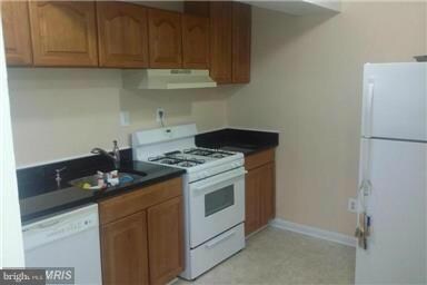 505 N Armistead St unit T2, Alexandria, VA 22312 - photo 2