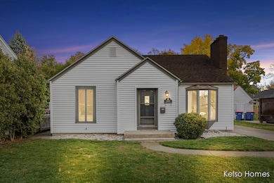 2818 Edgewood Ave NE, Grand Rapids, MI 49505 - photo 2