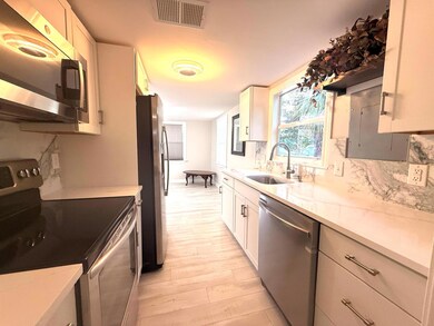 1093 Highview Rd, Lantana, FL 33462 - photo 4