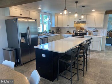 887 Centerville Rd, New Holland, PA 17557 - photo 2