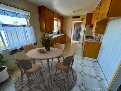 2244 S Church St, Visalia, CA 93277 - photo 2