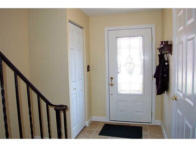 Entry/Foyer.