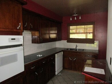 1513 S 4th St, McAlester, OK 74501 - photo 5