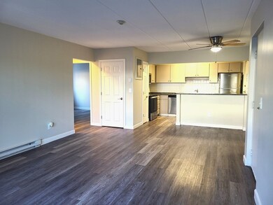 576 Washington St unit 114, Weymouth, MA 02188 - photo 5