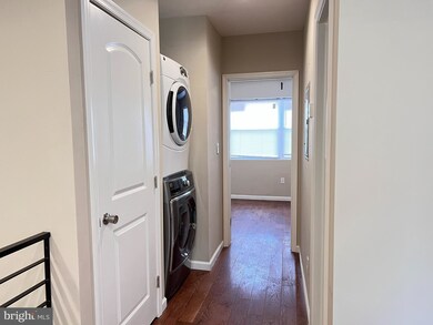 2236 Reed St, Philadelphia, PA 19146 - photo 3