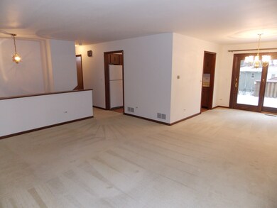 2513 Berry Ct unit 4, Waukegan, IL 60085 - photo 3