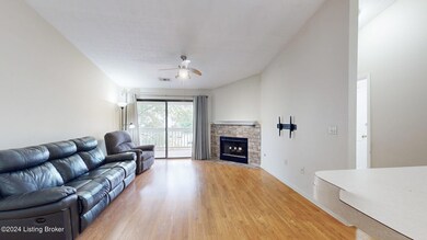 6-web-or-mls-3805 Yardley Ct 207 Louisvi