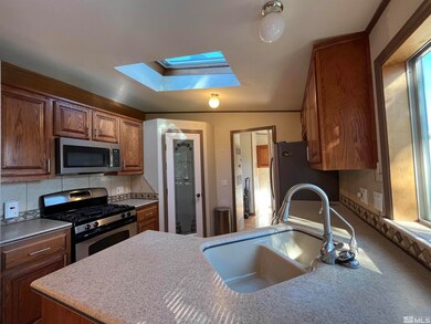 4225 Bonanza Cir, Winnemucca, NV 89445 - photo 5