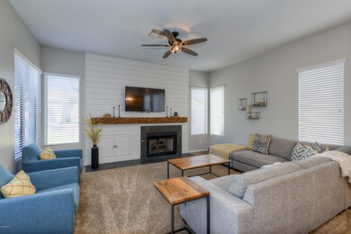 016_Family Room