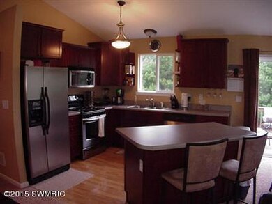 strobridge kitchen.jpg