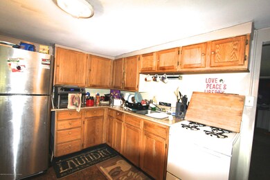 Eat In Kitchen