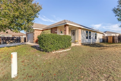 1112 Day Dream Dr, Haslet, TX 76052 - photo 2