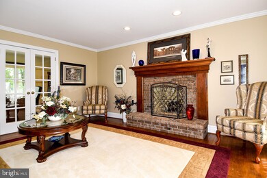 7017 Lake Dr, Warrenton, VA 20187 - photo 5