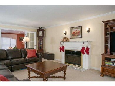 Living Room Spacious and bright living room enhanc