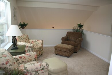 8 Holmgren Dr, Stroudsburg, PA 18360 - photo 5