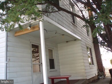 142 N 3rd St, Saint Clair, PA 17970 - photo 2