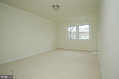 9449 Fairfax Blvd unit 302, Fairfax, VA 22031 - photo 4
