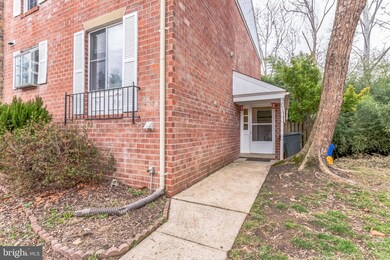 9843 Rainleaf Ct, Columbia, MD 21046 - photo 2