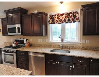 7 William Cir, Rutland, MA 01543 - photo 4