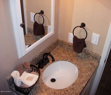 7 Master Vanity