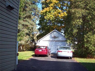 Parking Lot/Garage