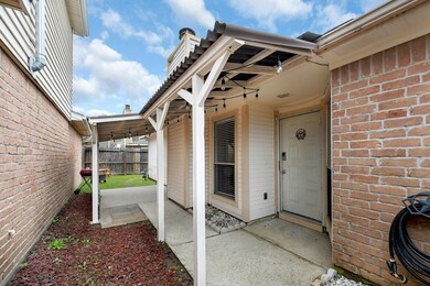 7810 Greenedge Dr, Houston, TX 77040 - photo 4