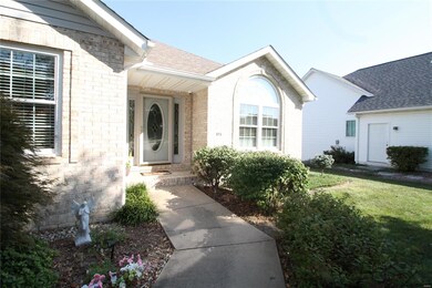 119 Stonebridge Manor Dr, Maryville, IL 62062 - photo 3