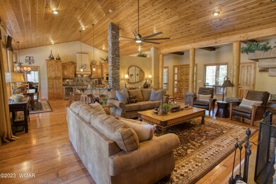 007_Living Room