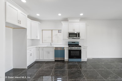 1370 Forest Hill Rd unit 2b, Staten Island, NY 10314 - photo 4